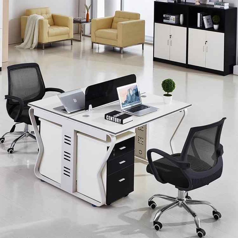 Woodworking Supplier - Postes de travail informatiques pour 4